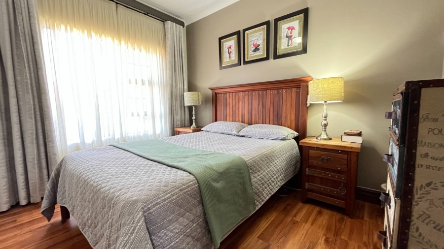 3 Bedroom Property for Sale in Heiderand Western Cape